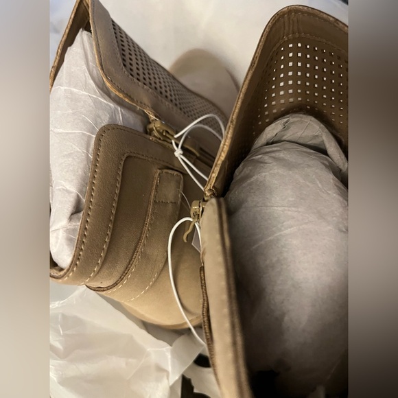 Torrid ankle boots (oatmeal) size 10W NWT - Picture 7 of 8